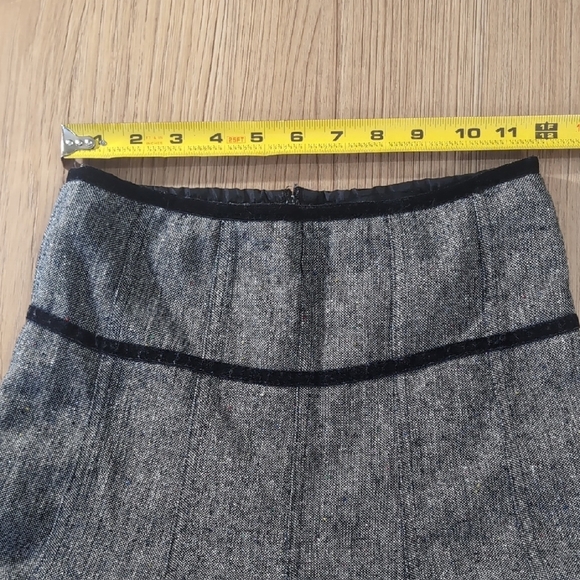 Gray A-Line Ruffled Knee-Length Skirt for Work - Picture 5 of 6